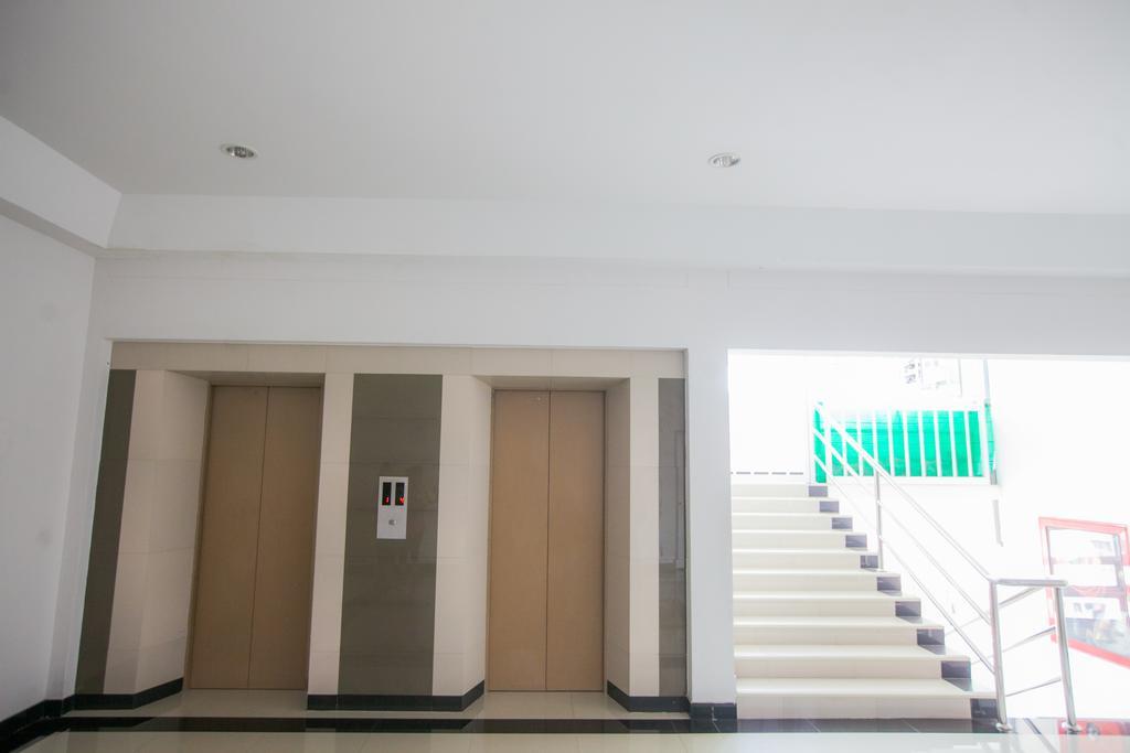 Grand Charoonrat Apartment Sara Buri المظهر الخارجي الصورة